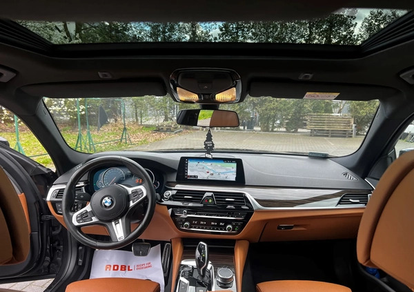 BMW Seria 5 cena 135000 przebieg: 229931, rok produkcji 2018 z Józefów małe 379